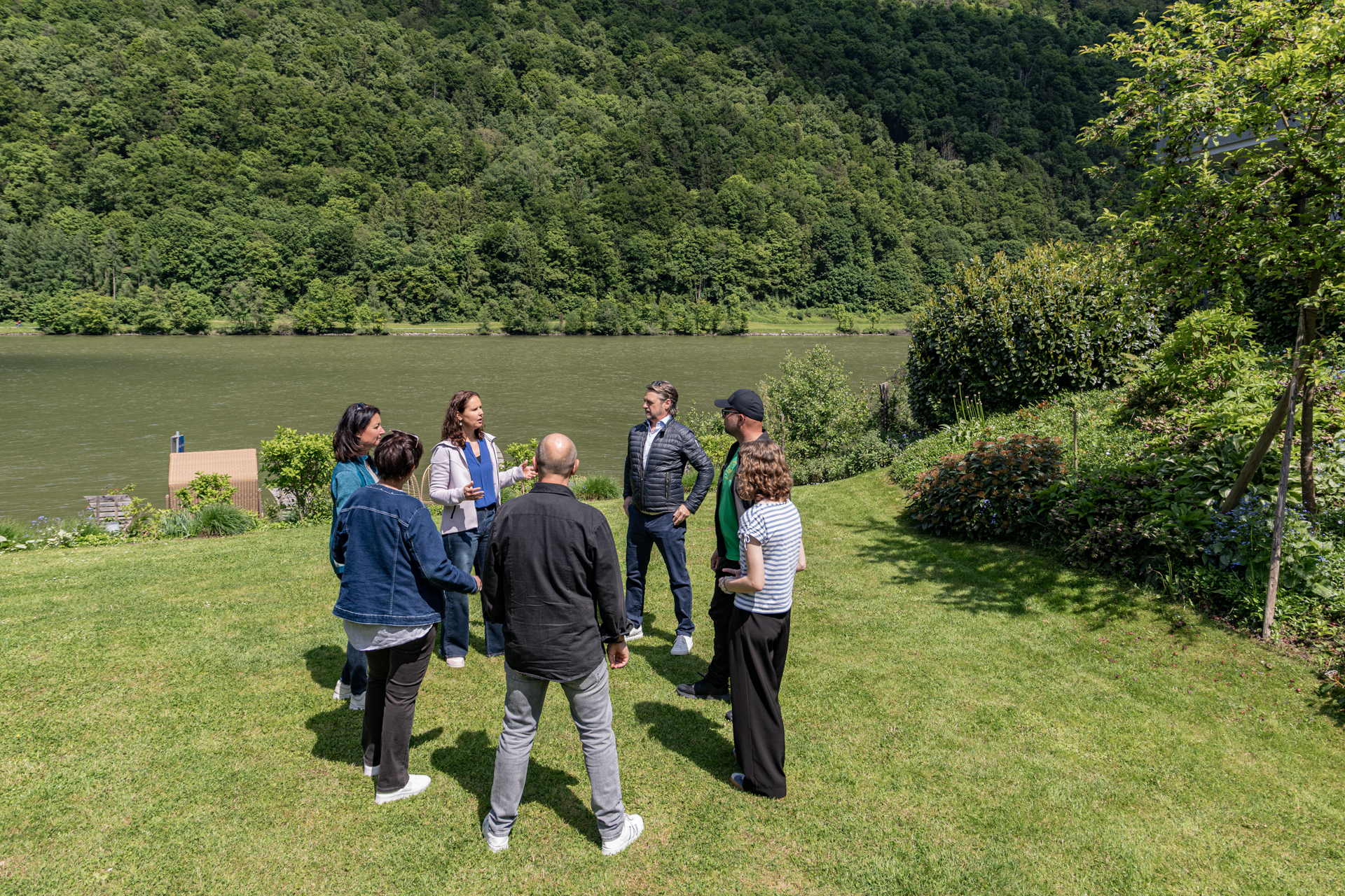 Sandra_Achleitner_Seminar_Wesenufer - Personen im Kreis